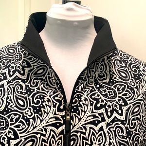 LIGHTWEIGHT ZIP-UP JACKET